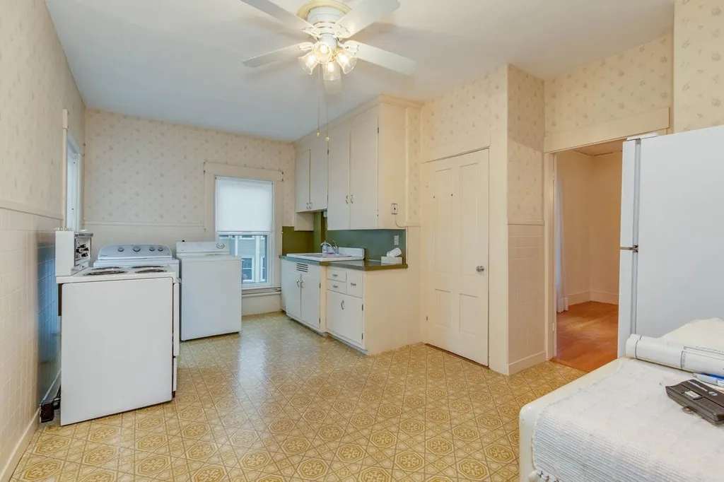 1934 Elm Street Manchester NH 03104