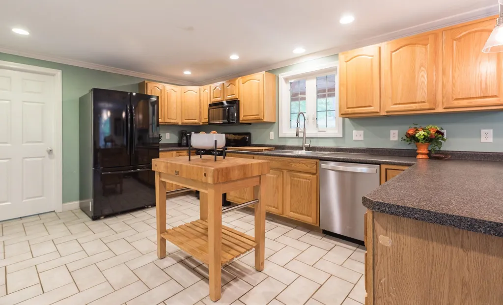 19 Beaulier Way Lebanon ME 04027