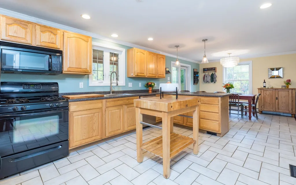 19 Beaulier Way Lebanon ME 04027