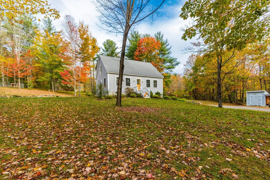 19 Beaulier Way Lebanon ME 04027