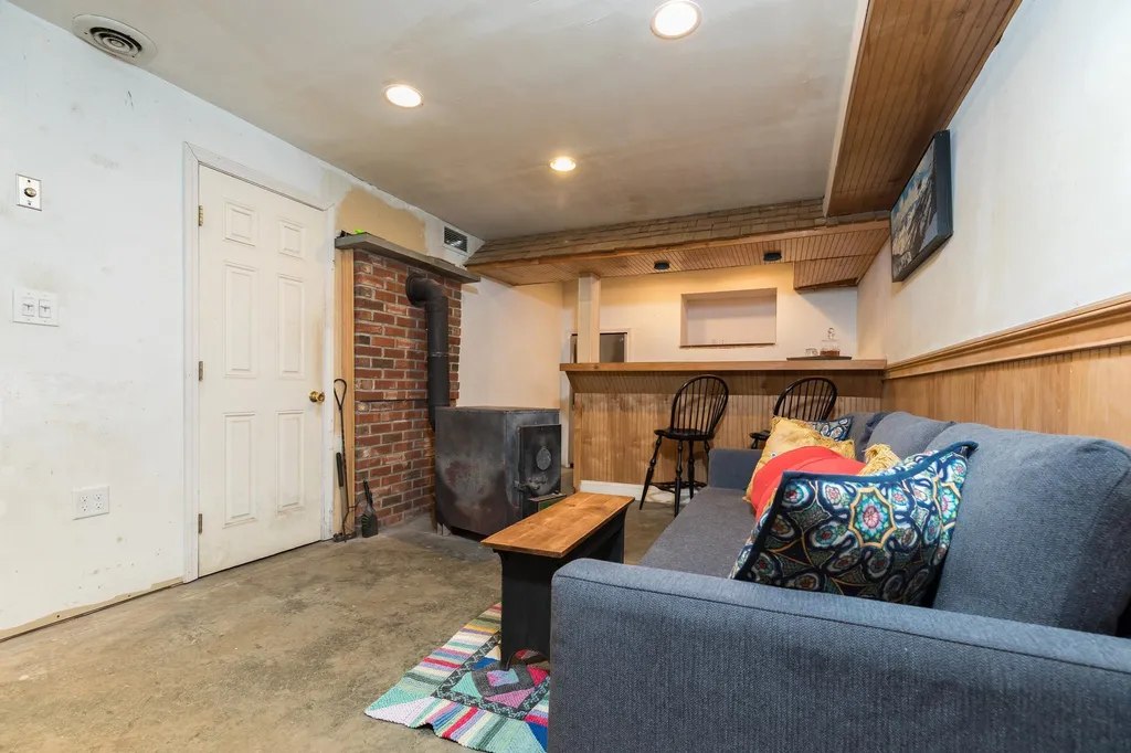 19 Beaulier Way Lebanon ME 04027