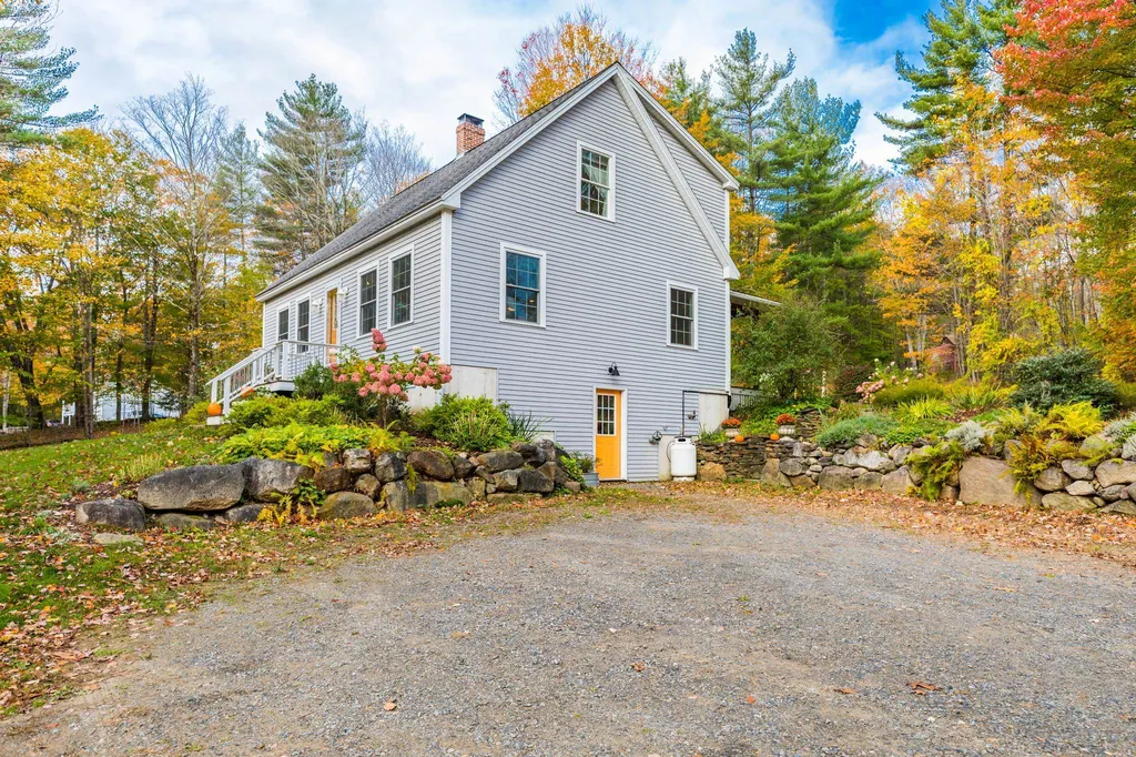 19 Beaulier Way Lebanon ME 04027
