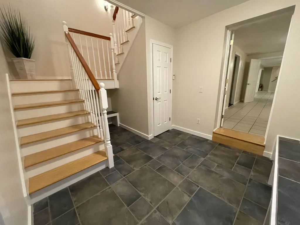 7 Pine Ridge Road Sunapee NH 03782