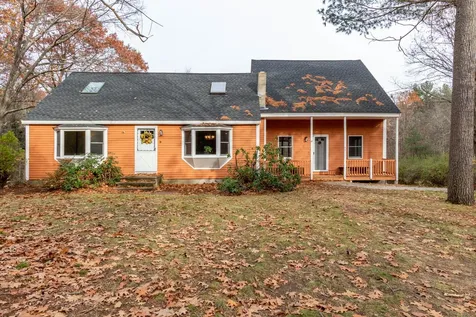2 Jefferson Avenue Pelham NH 03076
