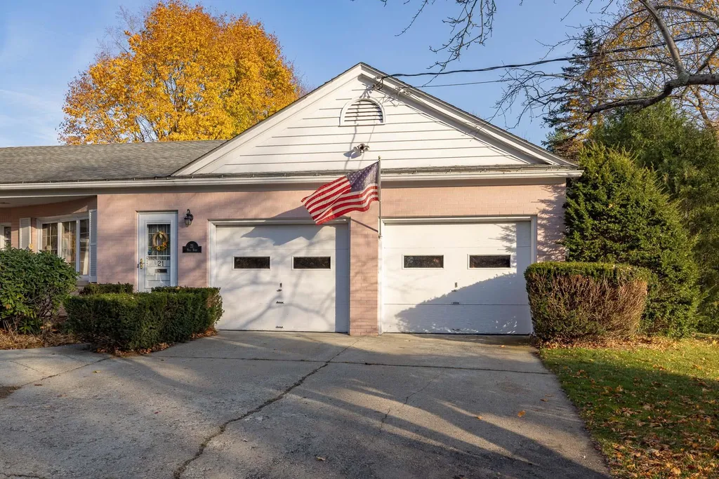 21 Mill Road Hampton NH 03842