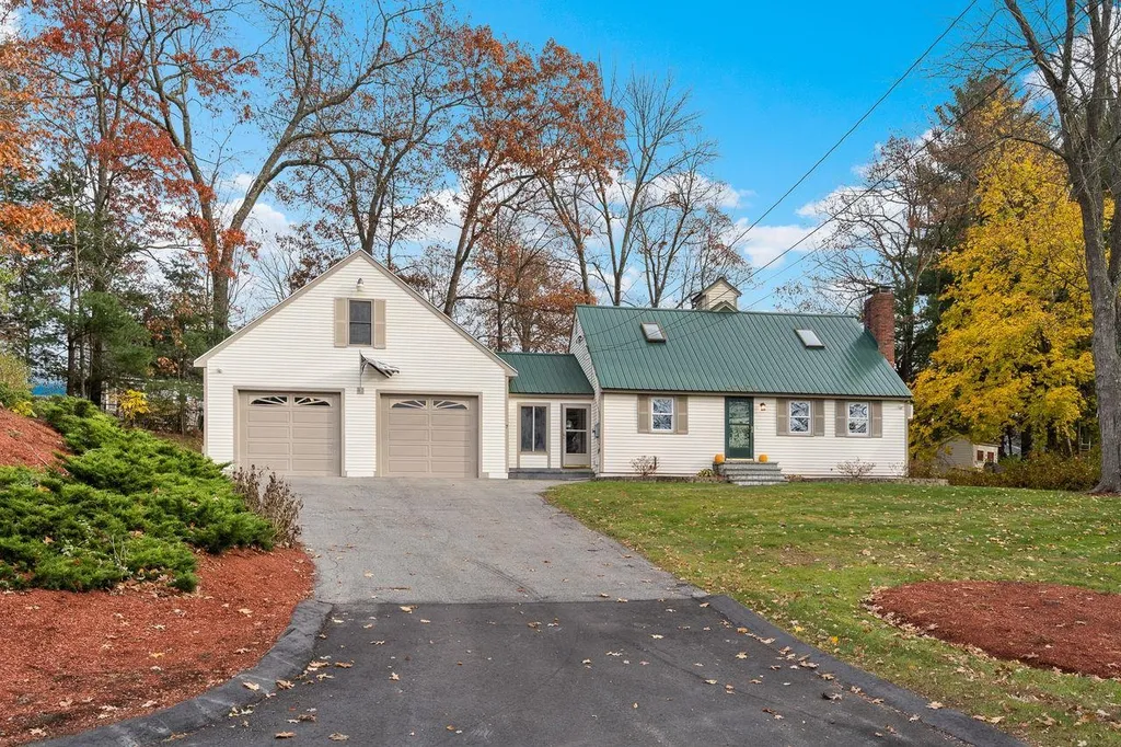 7 Earl Street Salem NH 03079