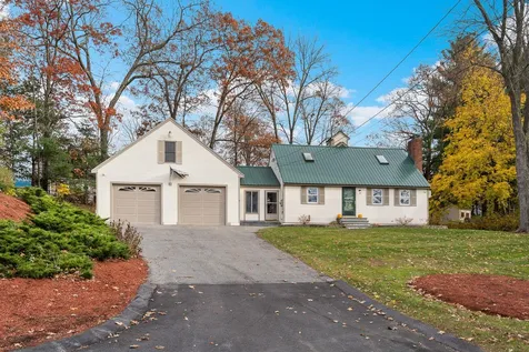 7 Earl Street Salem NH 03079