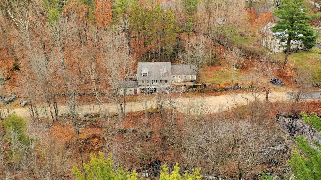 24 Mill Pond Lane New London NH 03257