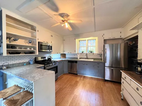 24 Mill Pond Lane New London NH 03257