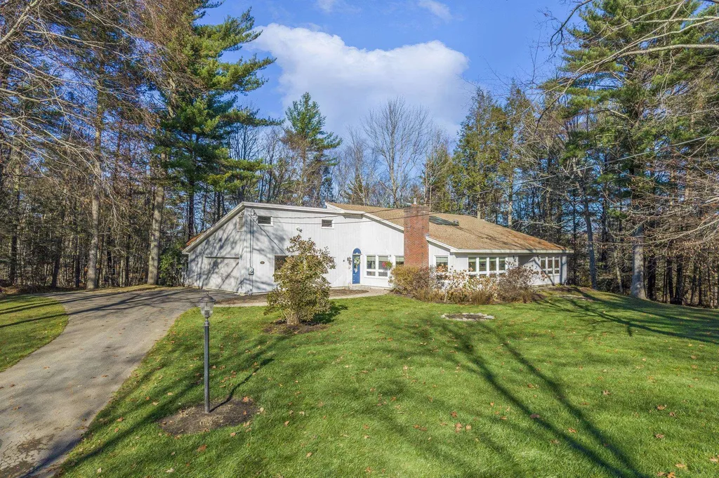 257 Rollingwood Road Eliot ME 03903
