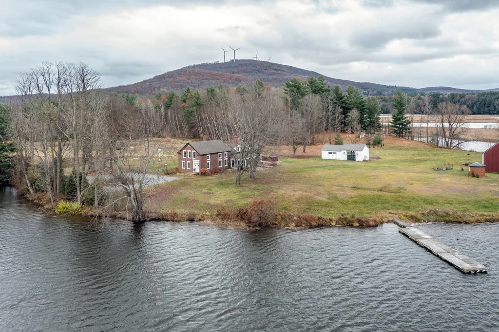 3323 Highbridge Road Georgia VT 05454