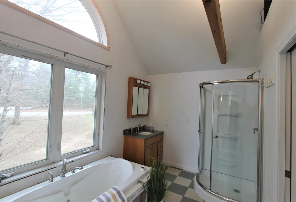 7 Phoenix Drive Kingston NH 03848