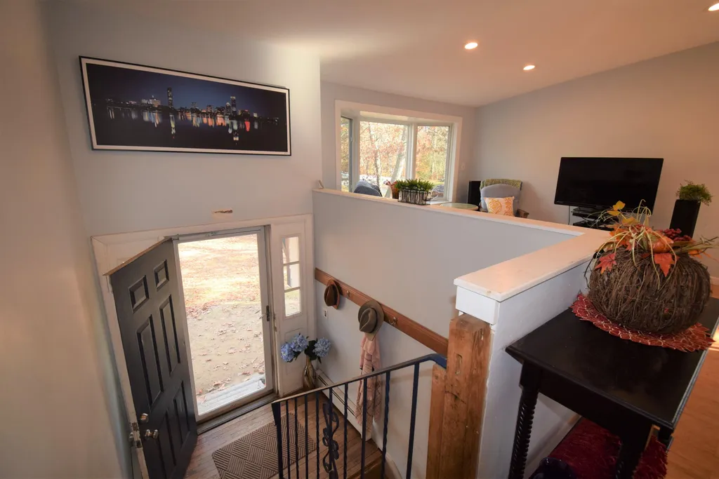 7 Phoenix Drive Kingston NH 03848