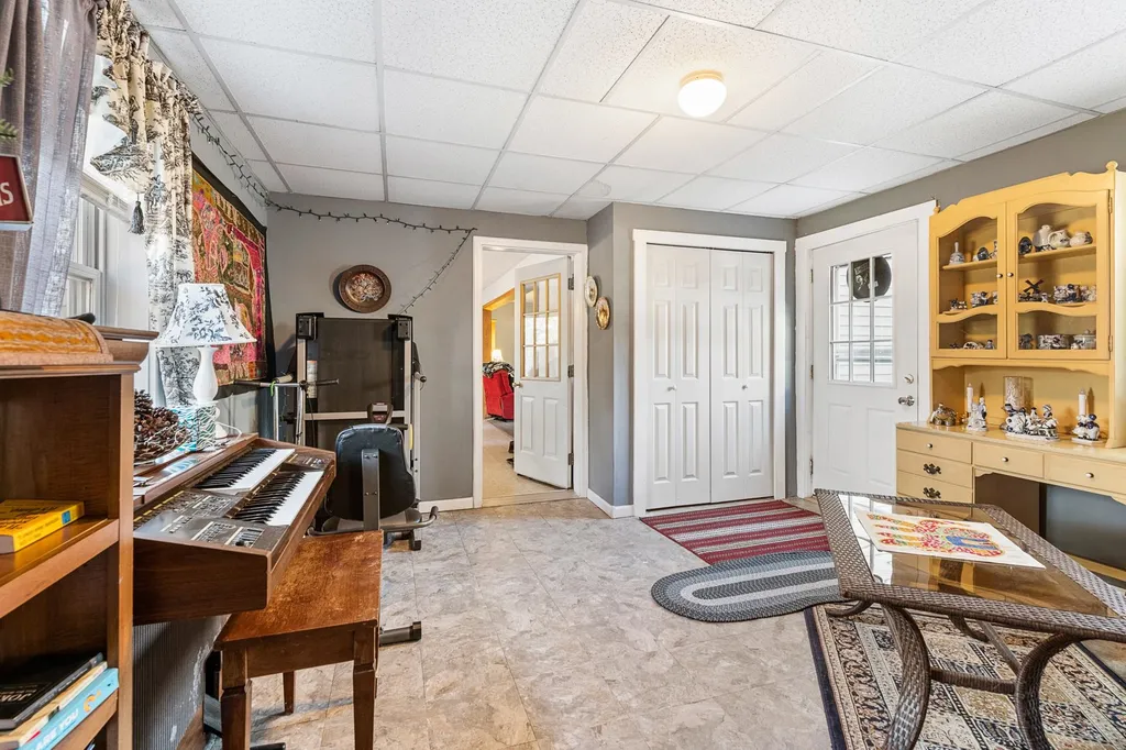 45 Farrell Loop Warner NH 03278
