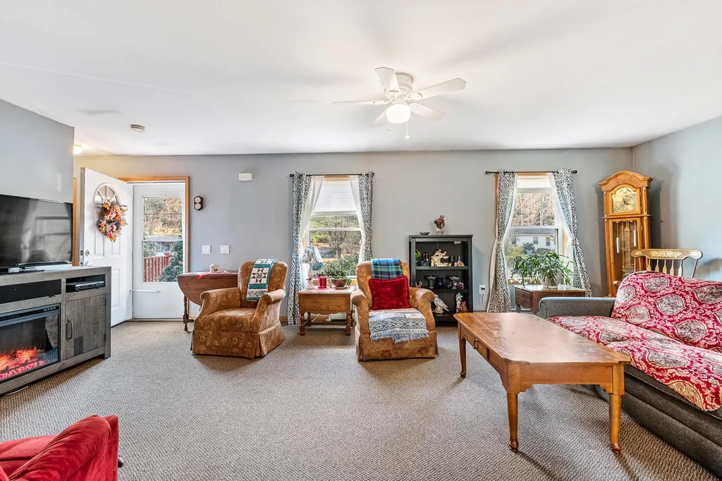 45 Farrell Loop Warner NH 03278