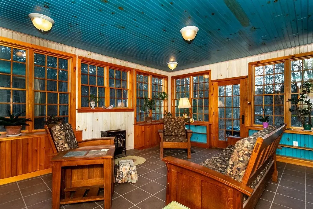 22 Moharimet Drive Madbury NH 03823