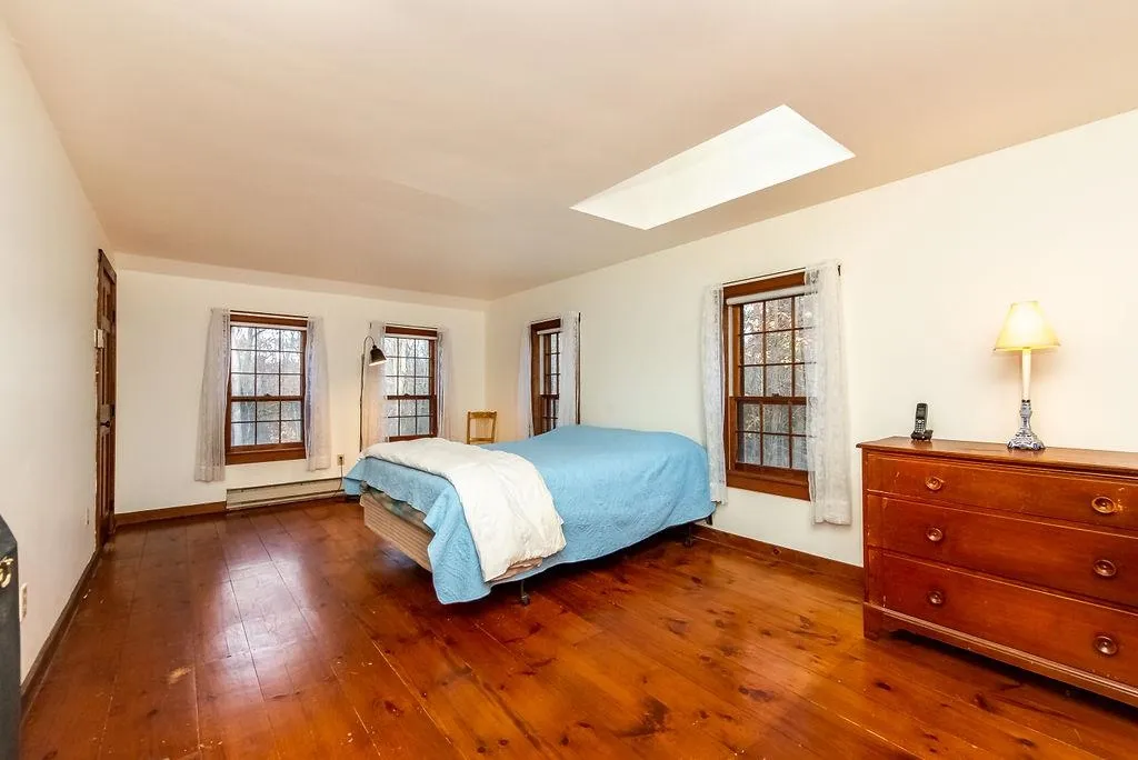 22 Moharimet Drive Madbury NH 03823