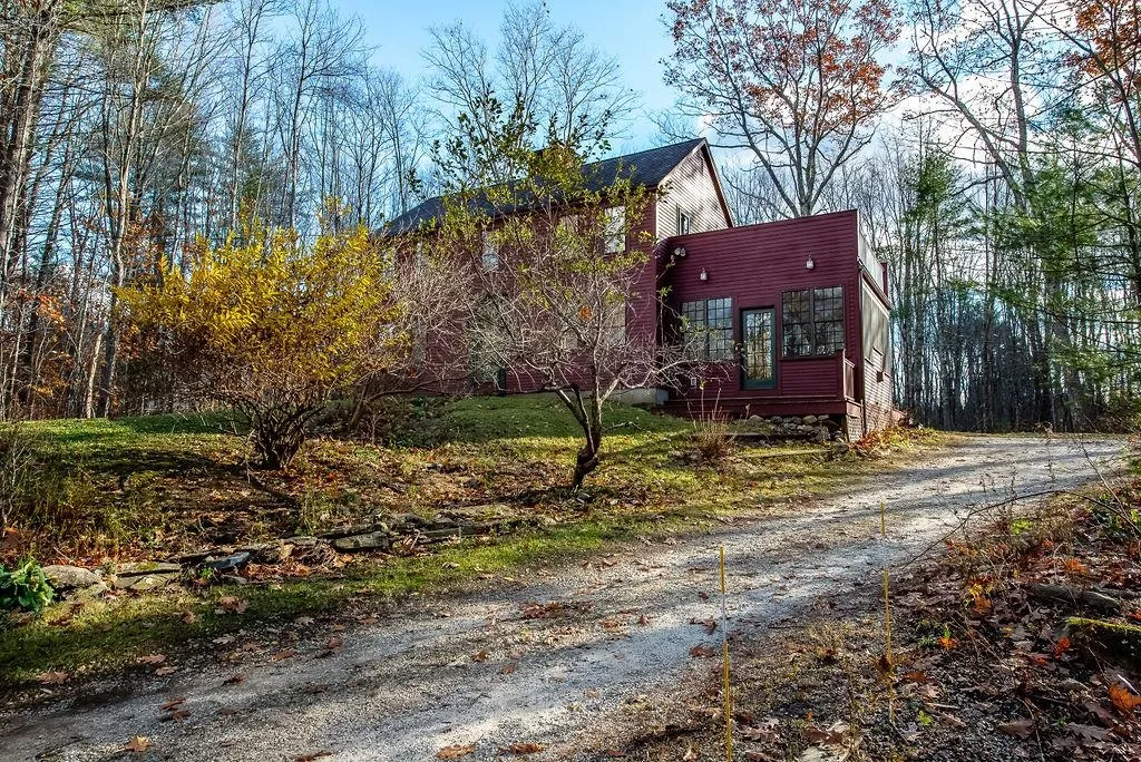 22 Moharimet Drive Madbury NH 03823
