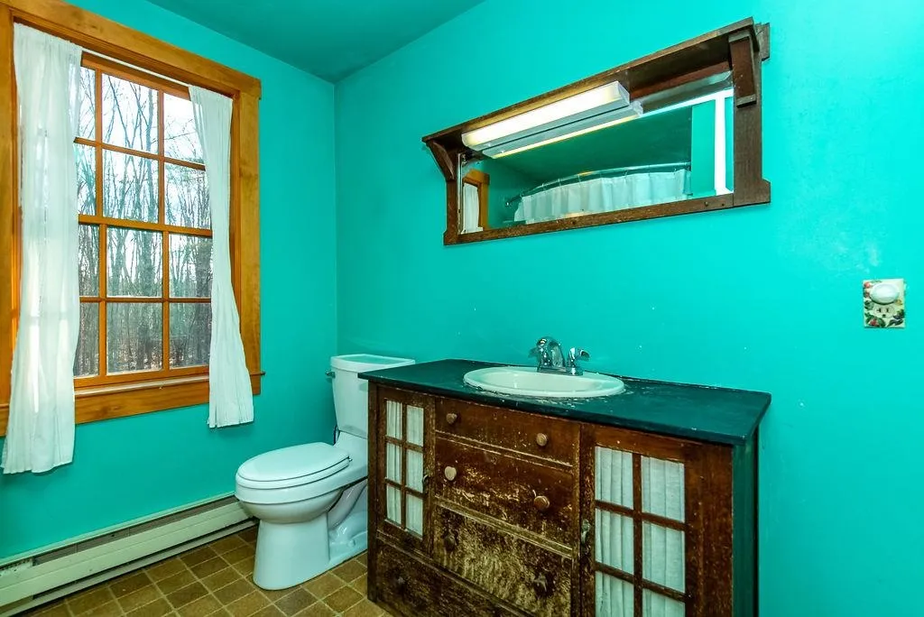 22 Moharimet Drive Madbury NH 03823