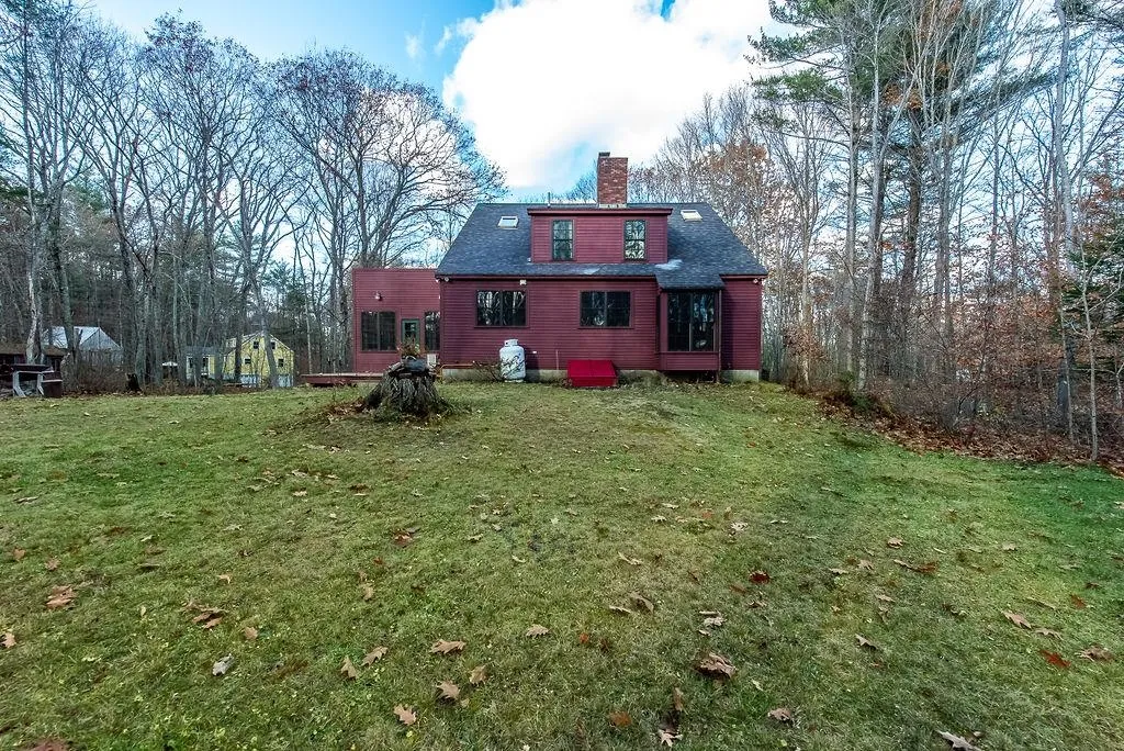22 Moharimet Drive Madbury NH 03823