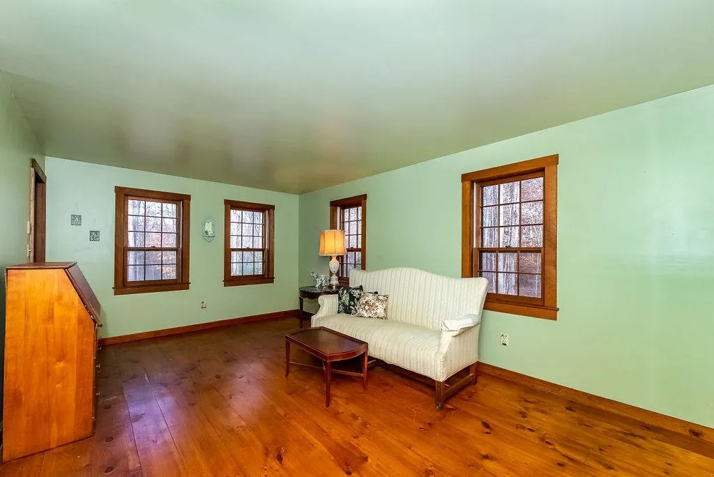 22 Moharimet Drive Madbury NH 03823