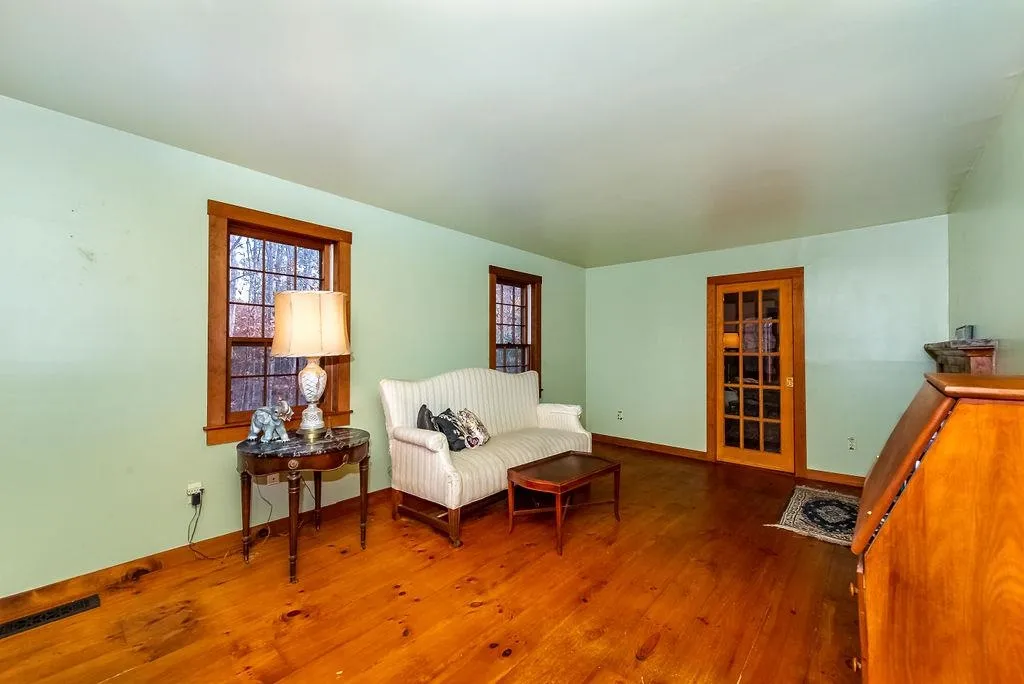 22 Moharimet Drive Madbury NH 03823