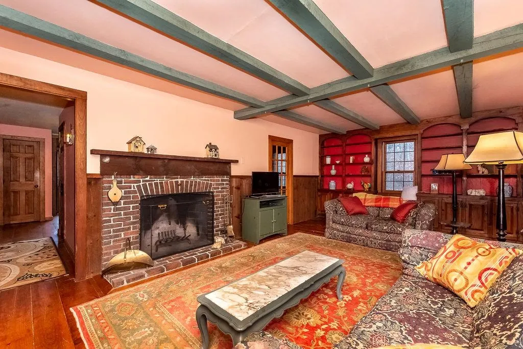 22 Moharimet Drive Madbury NH 03823