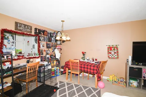 3 Strawberry Bank Road Nashua NH 03062
