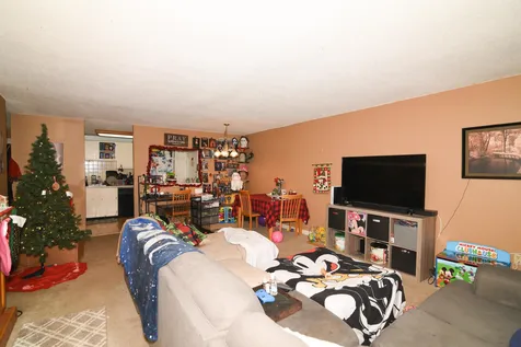 3 Strawberry Bank Road Nashua NH 03062