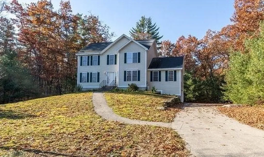 193 S Ridge Drive Manchester NH 03109