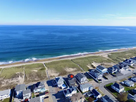18 Newbury Street Seabrook NH 03874