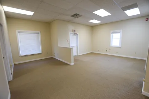 39 N Main Street Wolfeboro NH 03894