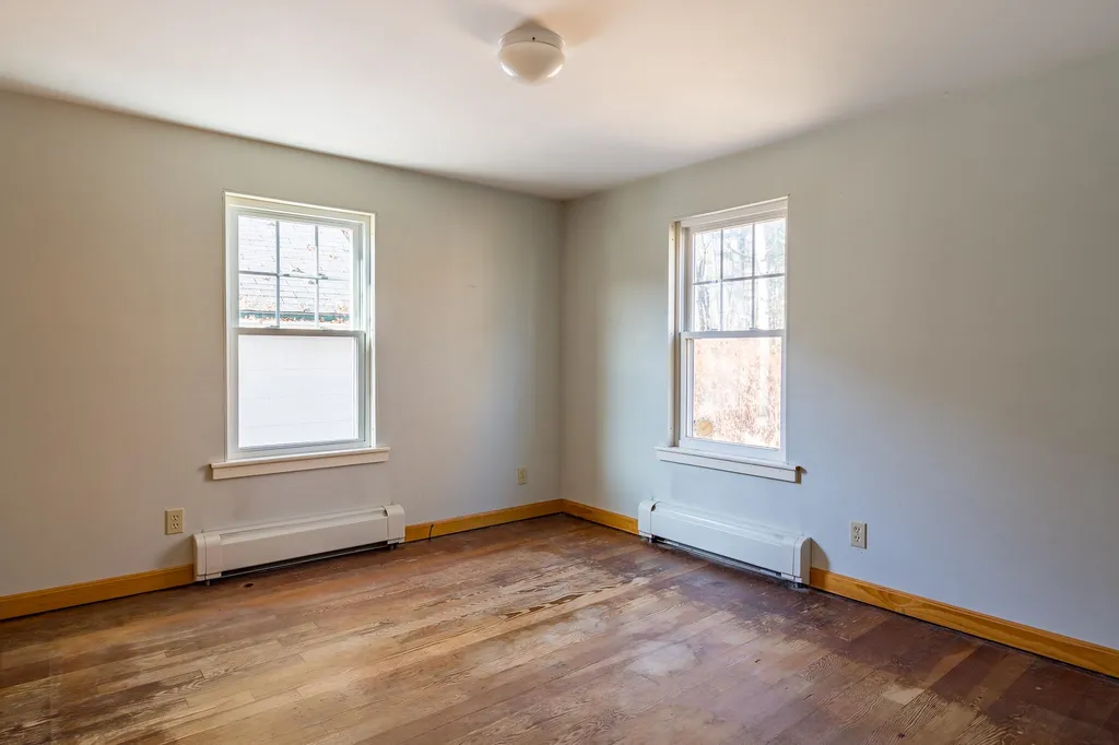 614 Rollins Road Rollinsford NH 03869