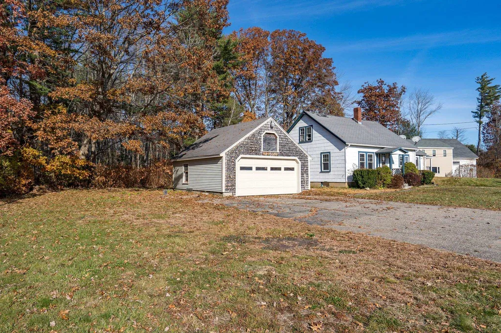 614 Rollins Road Rollinsford NH 03869
