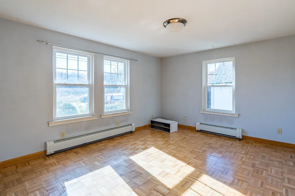 614 Rollins Road Rollinsford NH 03869