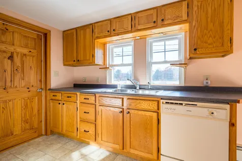 614 Rollins Road Rollinsford NH 03869