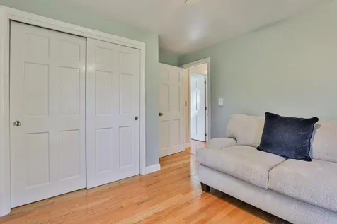 1 Tanglewood Drive Newton NH 03858