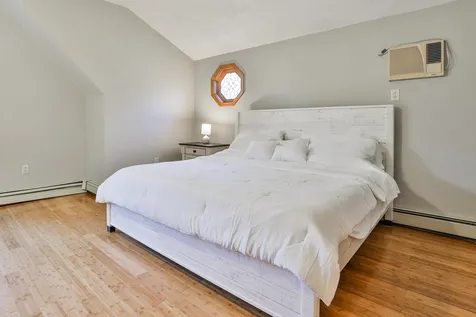 1 Tanglewood Drive Newton NH 03858