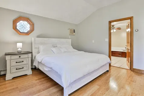 1 Tanglewood Drive Newton NH 03858
