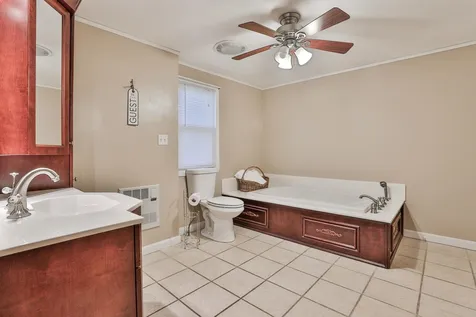 1 Tanglewood Drive Newton NH 03858