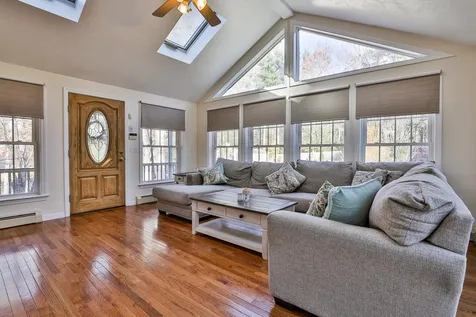 1 Tanglewood Drive Newton NH 03858
