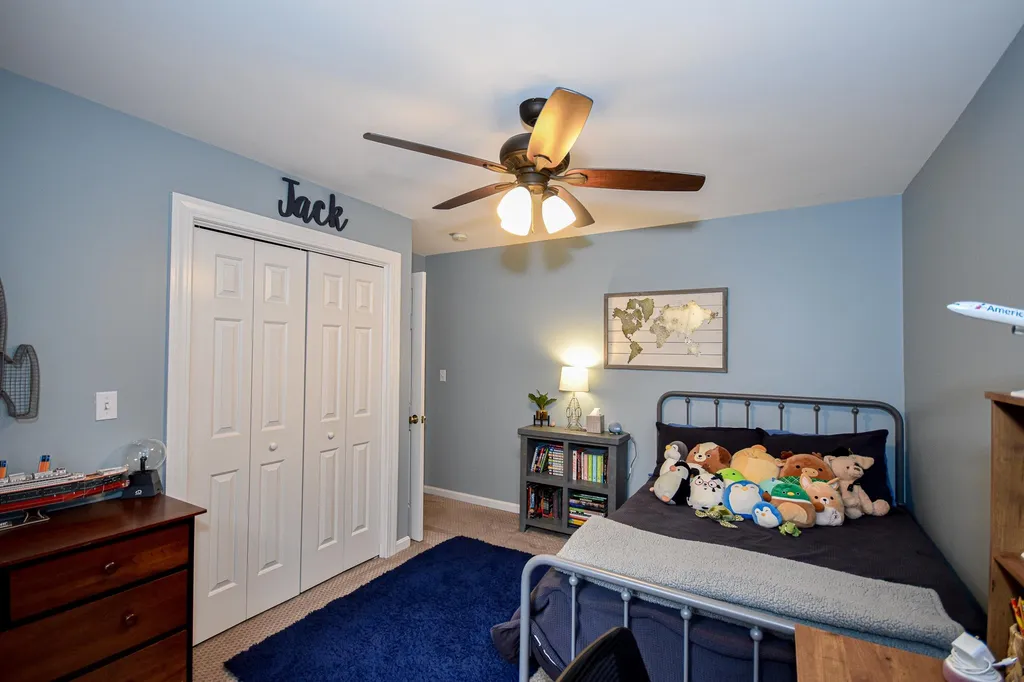 25 Benjamin Way Dover NH 03820