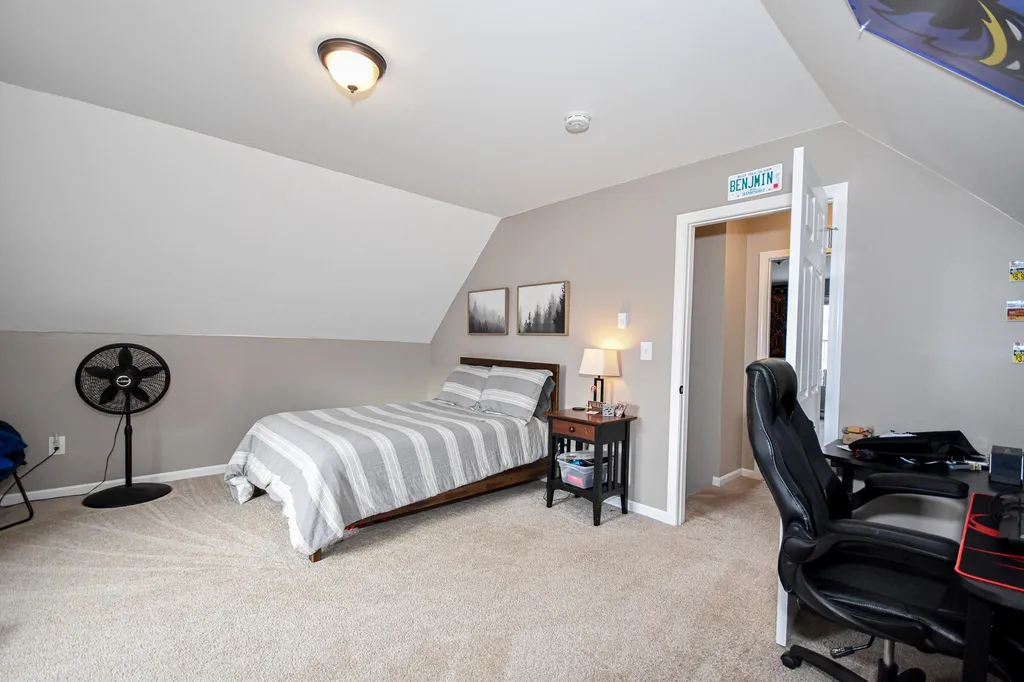 25 Benjamin Way Dover NH 03820
