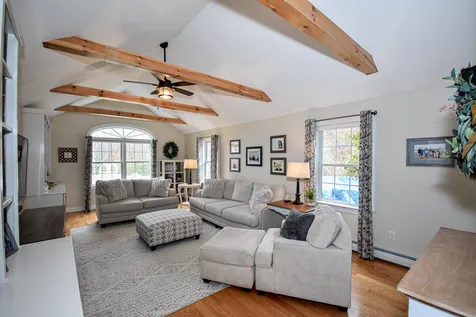 25 Benjamin Way Dover NH 03820