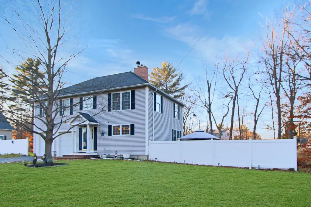 11 Violette Lane Seabrook NH 03874