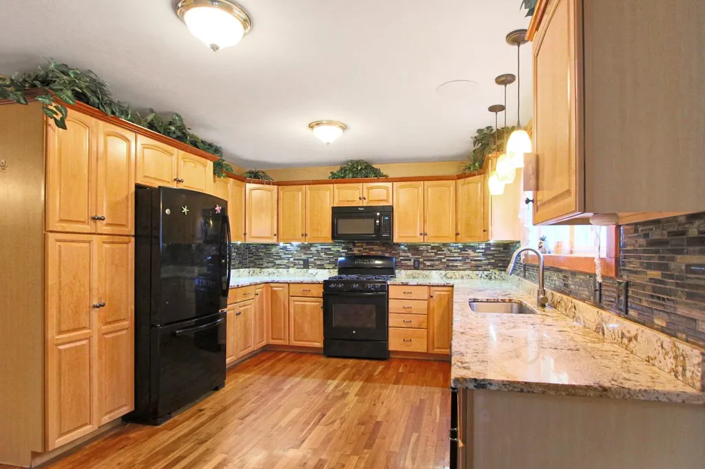 11 Violette Lane Seabrook NH 03874