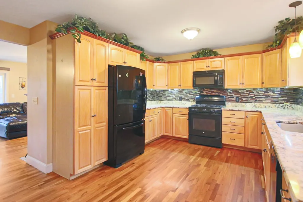 11 Violette Lane Seabrook NH 03874