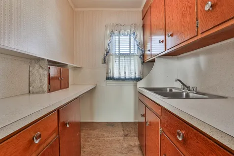 64 Belmont Street Manchester NH 03103