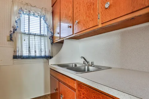 64 Belmont Street Manchester NH 03103