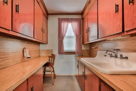 64 Belmont Street Manchester NH 03103